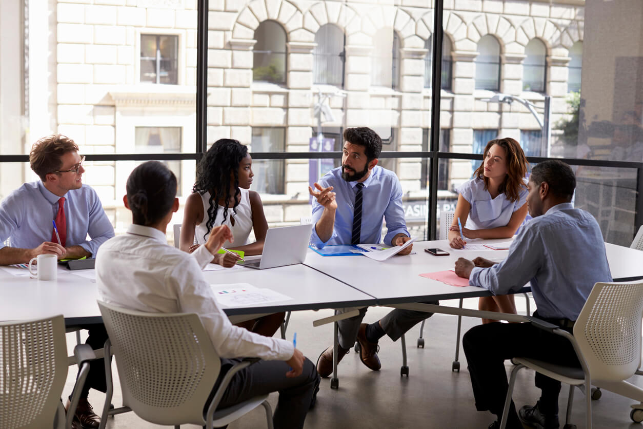 How to Speak Confidently in Meetings